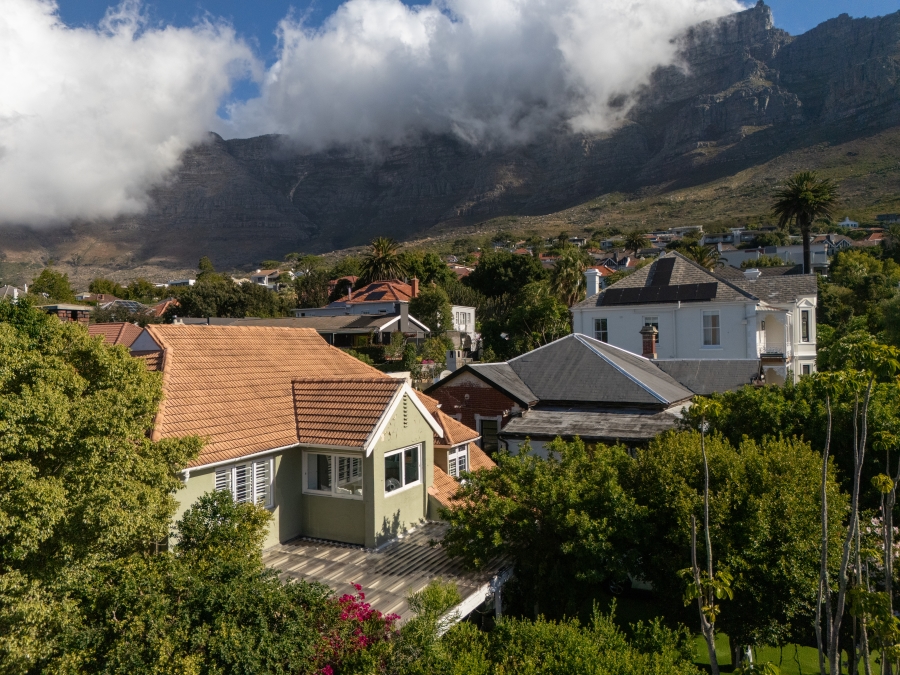 4 Bedroom Property for Sale in Gardens Western Cape